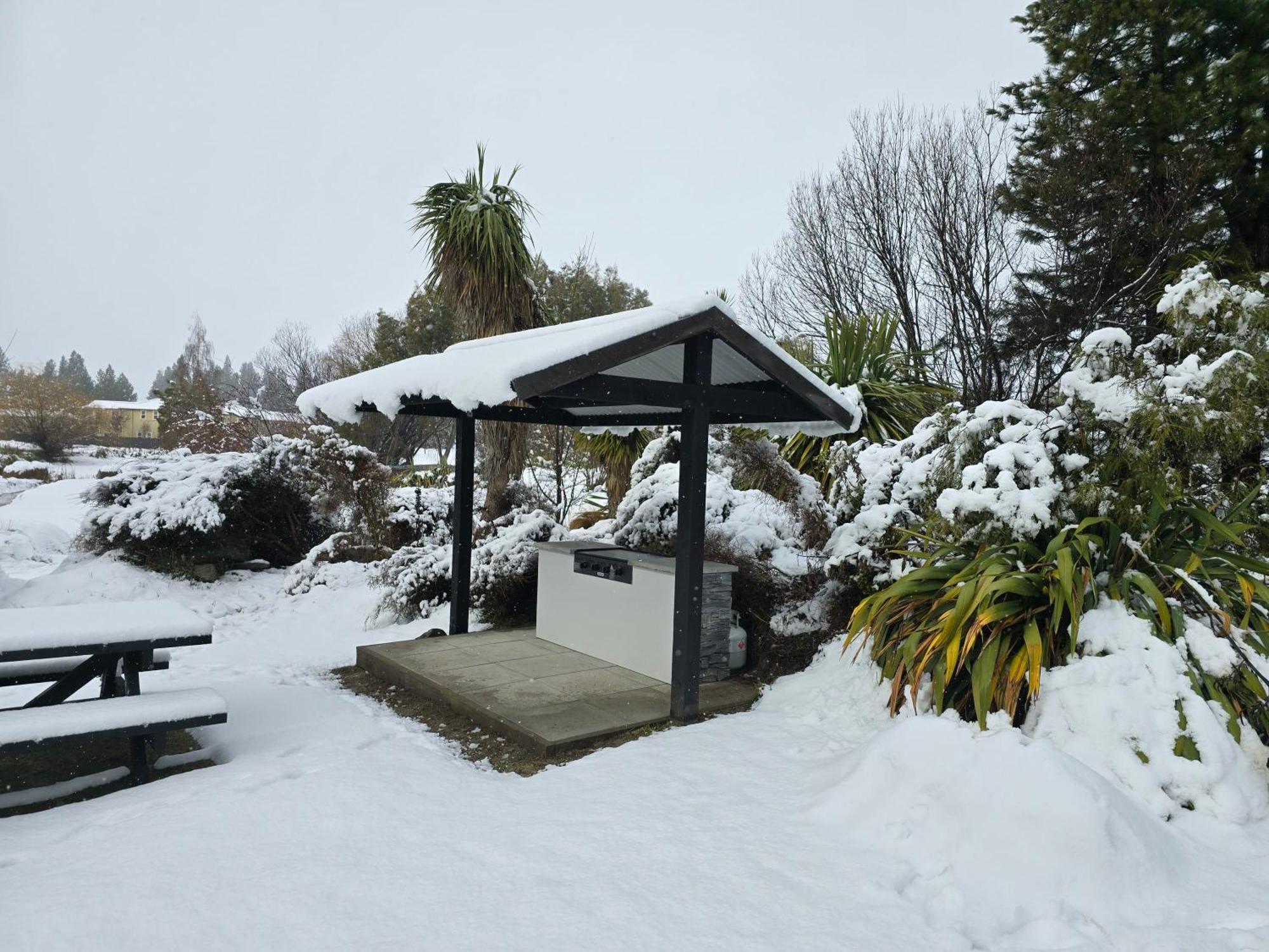 Galaxy 3Br Modern Home With Fireplace Outdoor Spa Lake Tekapo Dış mekan fotoğraf