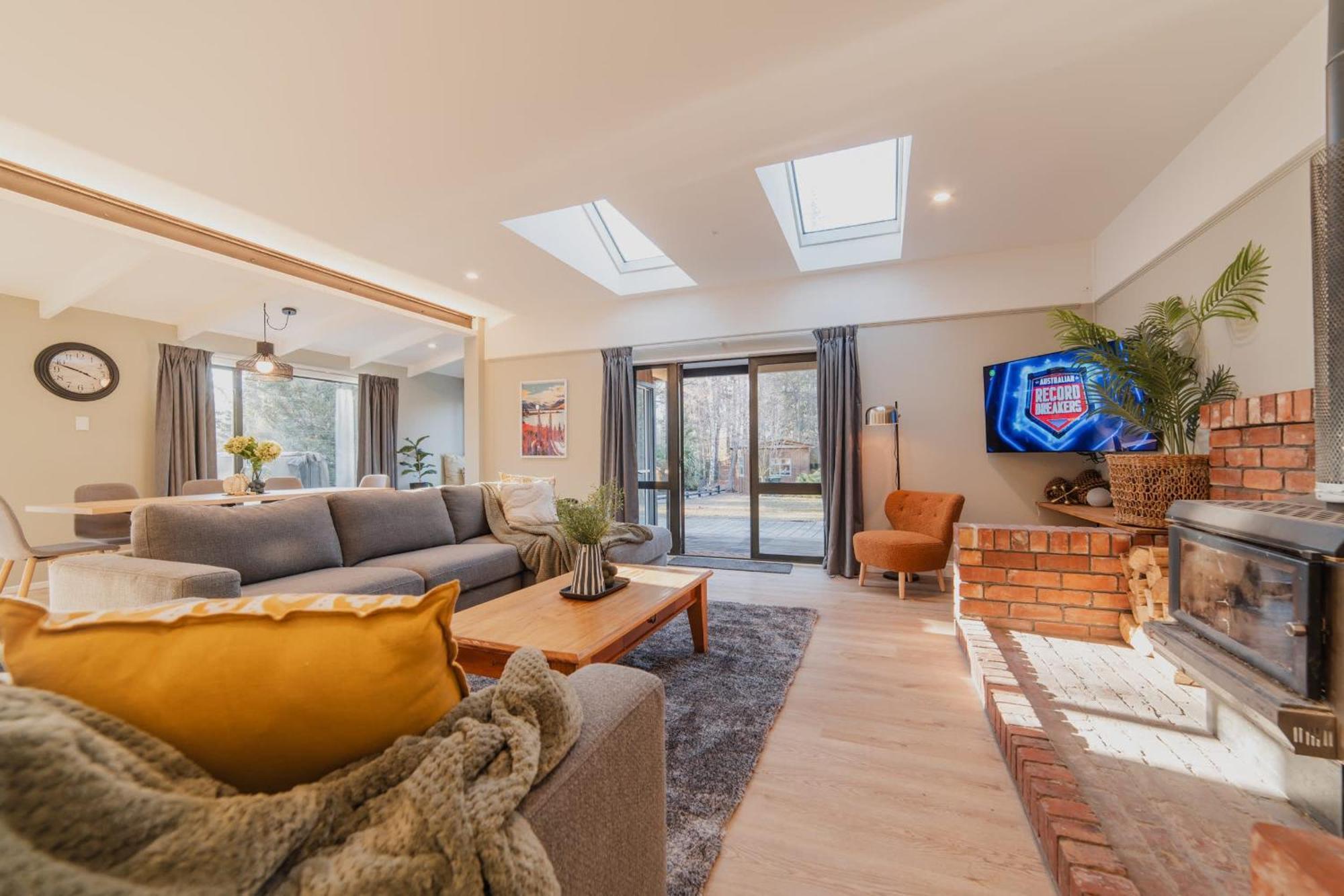 Galaxy 3Br Modern Home With Fireplace Outdoor Spa Lake Tekapo Dış mekan fotoğraf
